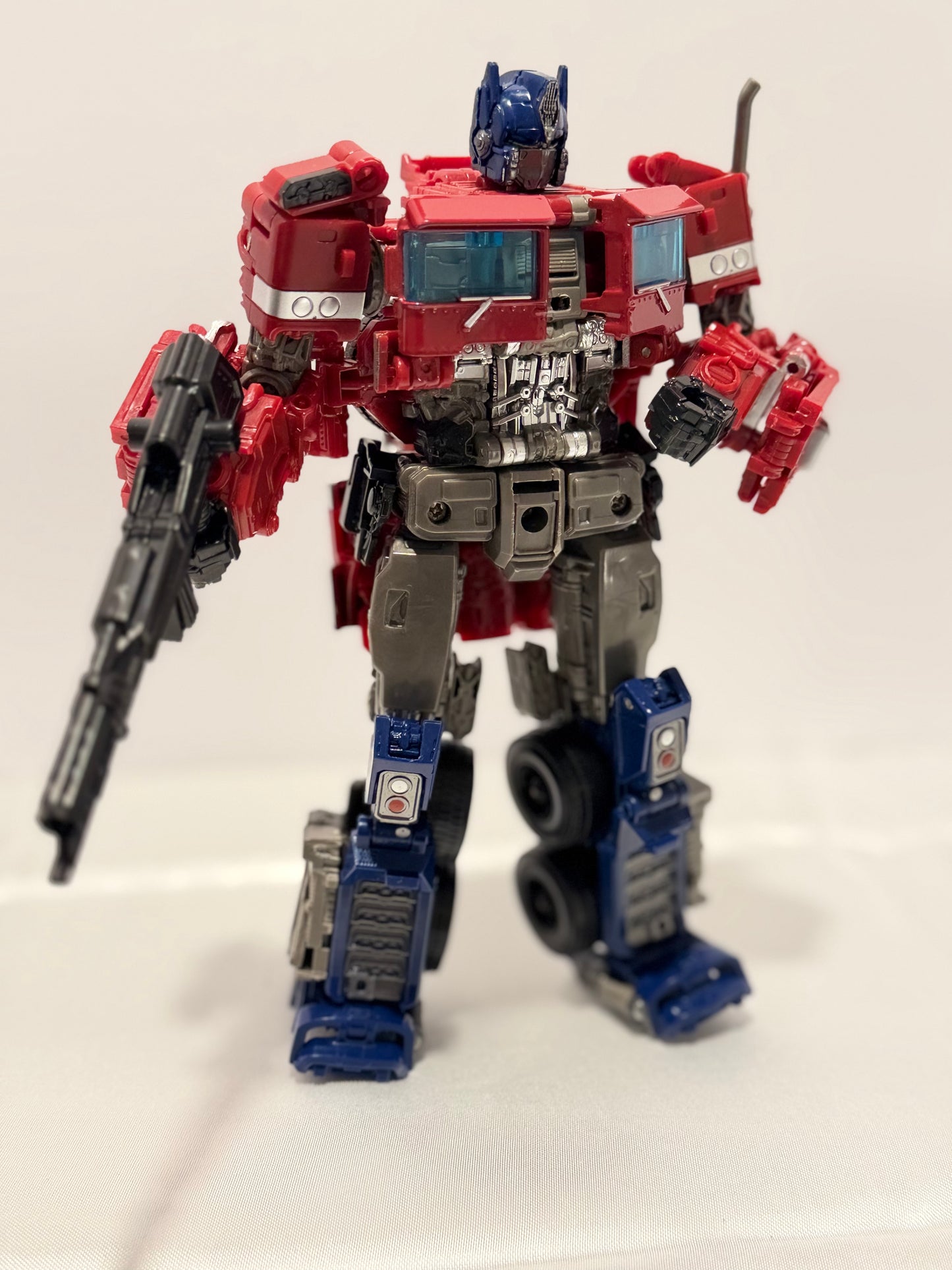 Studio Series: 1995 Optimus Prime Transformers