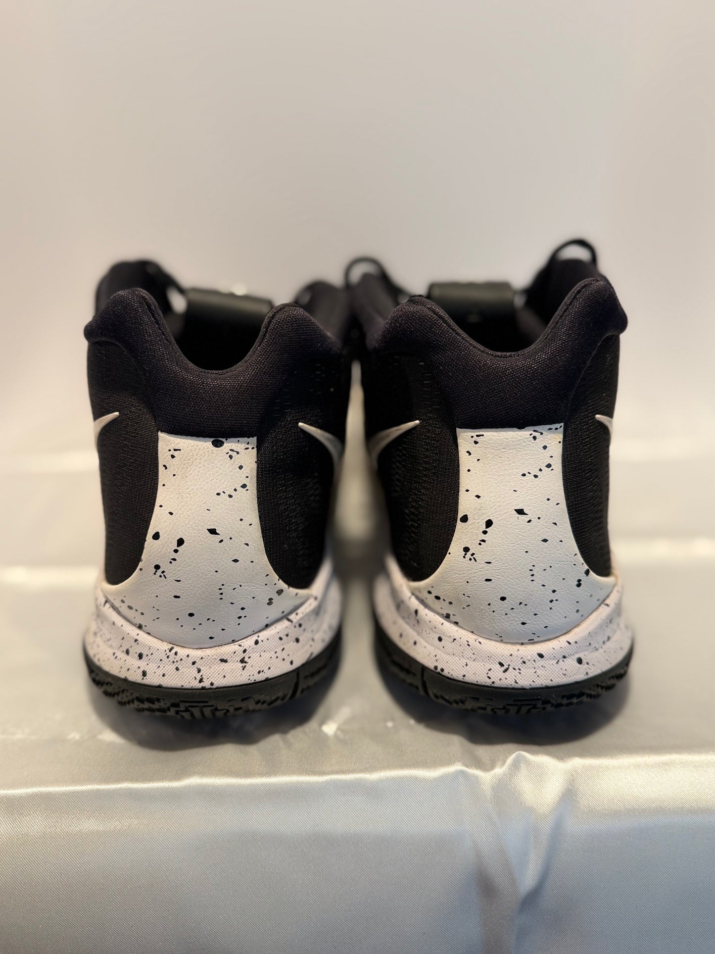 Kyrie  4 Oreo