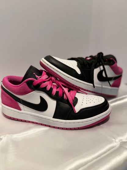 Jordan 1 Low - Black Active Fuchsia