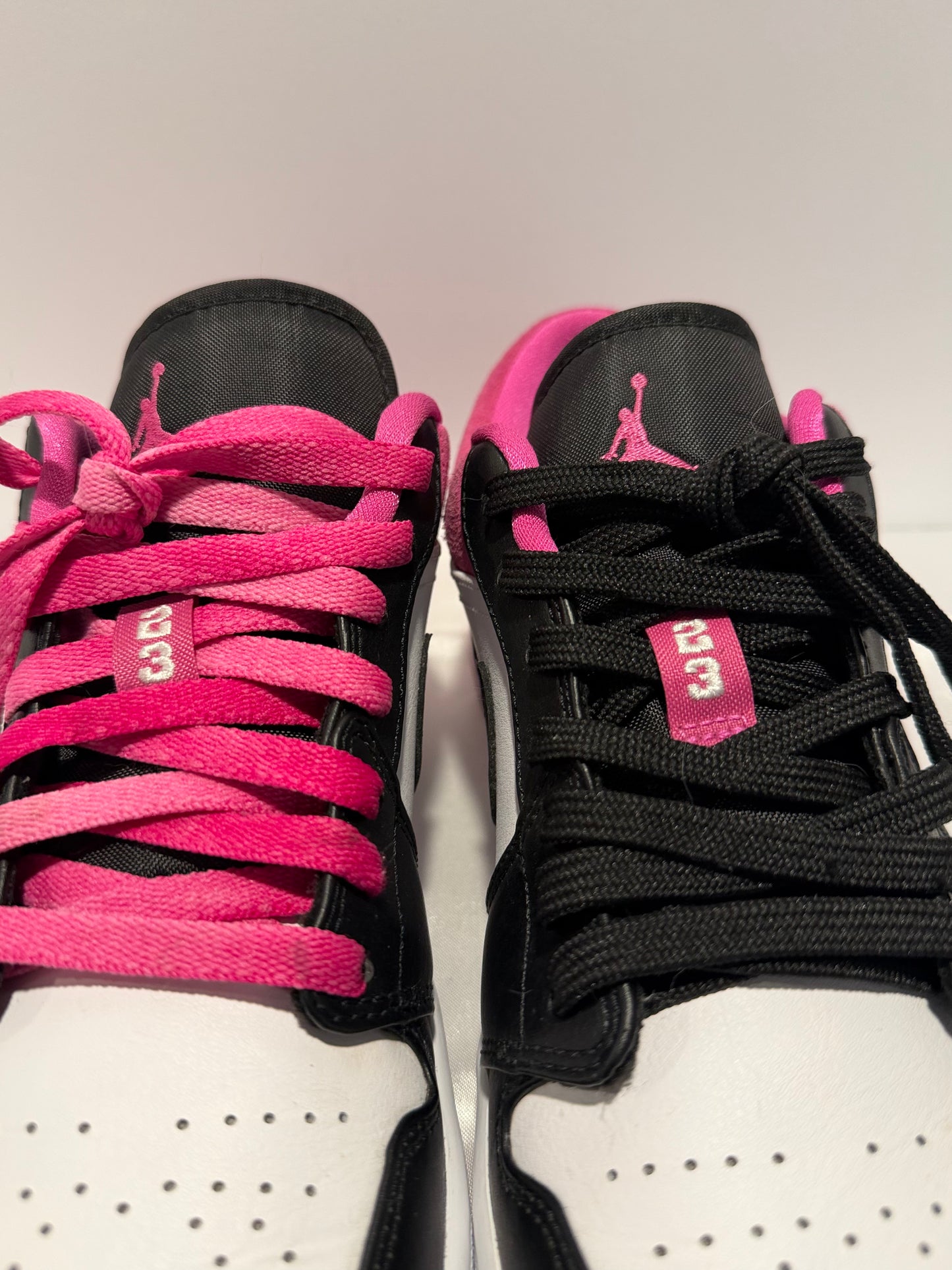 Jordan 1 Low - Black Active Fuchsia