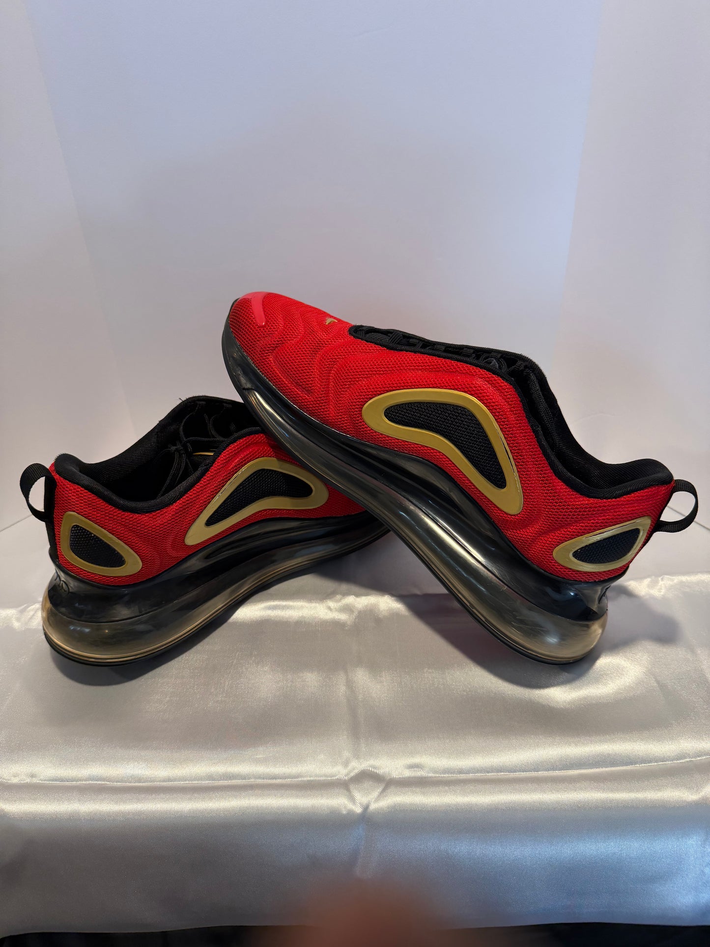 W Air Max 720 University Red and Gold