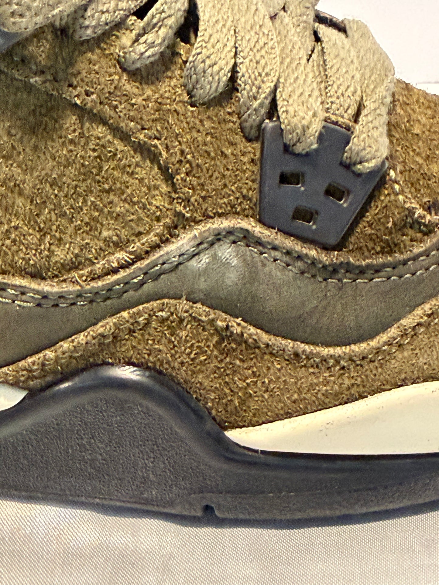Jordan 4 Retro SE Craft Medium Olive