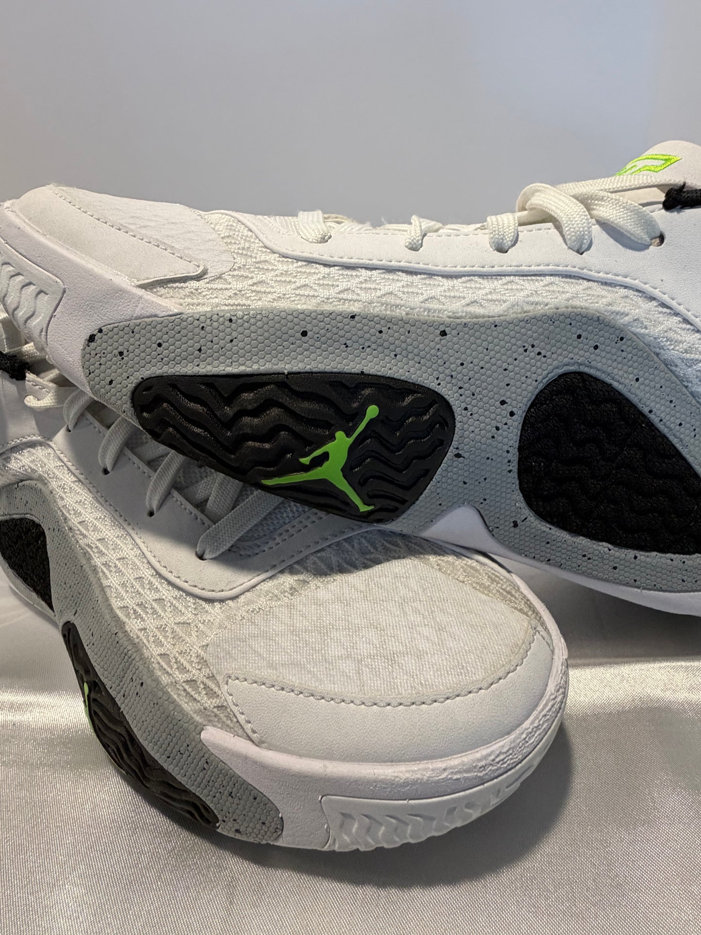 Jordan Tatum 2 Neon