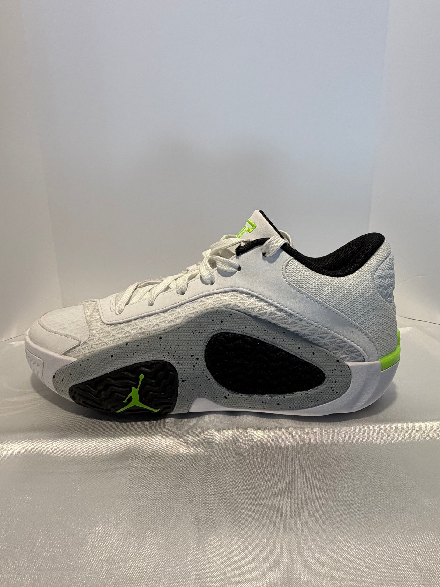 Jordan Tatum 2 Neon