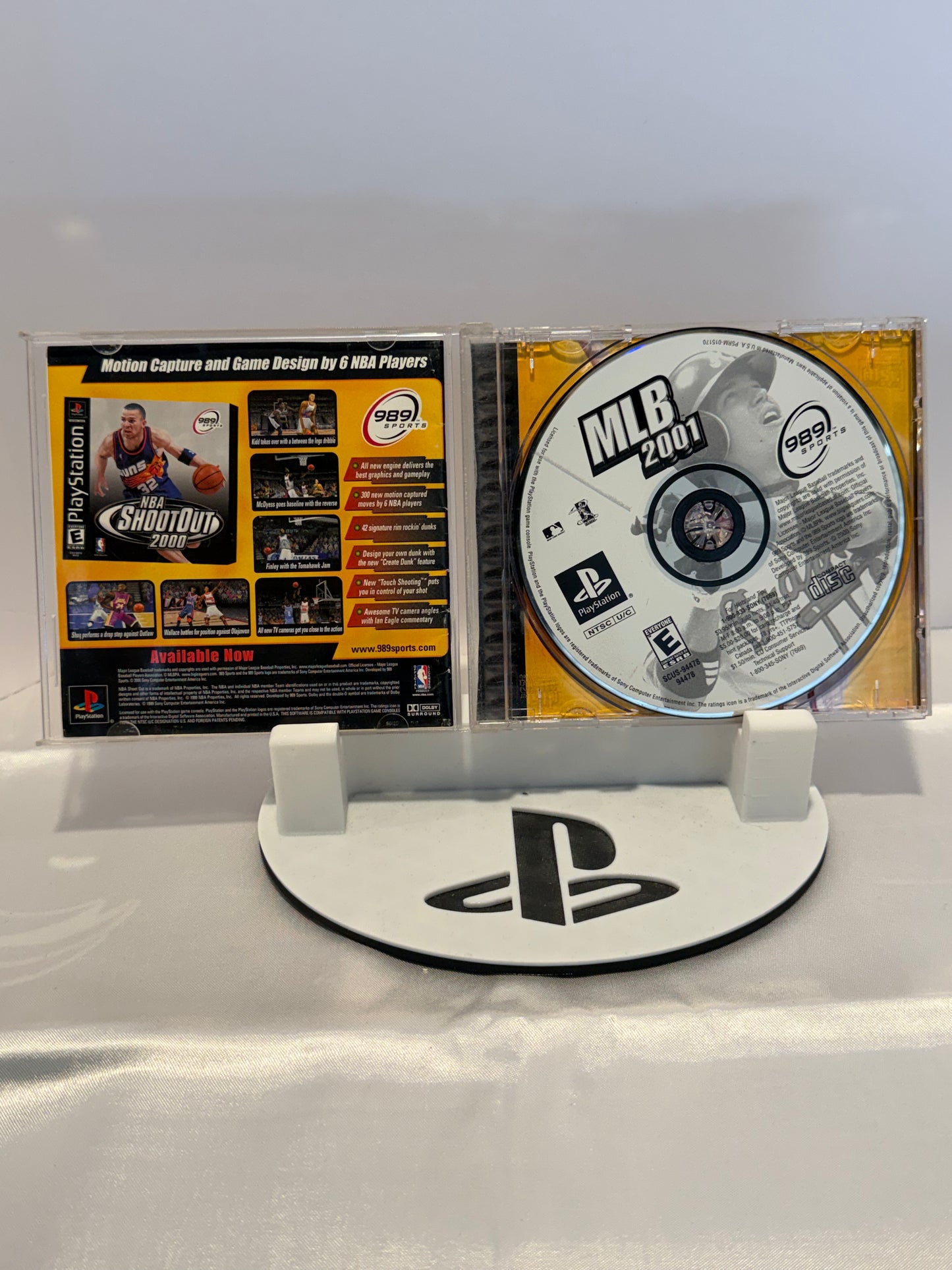 MLB 2001