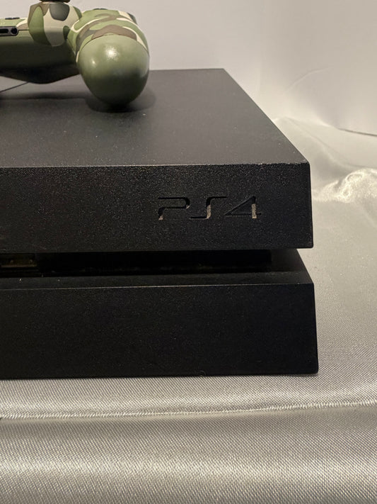 Playstation 4 (500 GB)