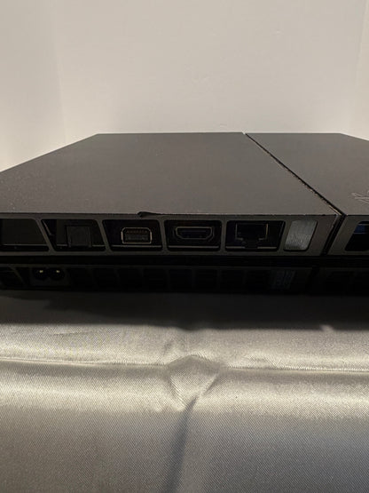 Playstation 4 (500 GB)