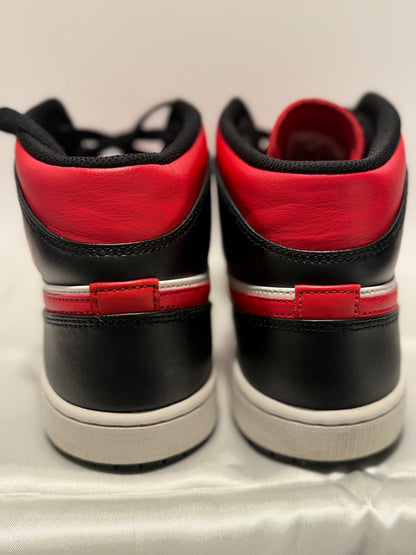 Jordan 1 Mid ‘Bred Toe’