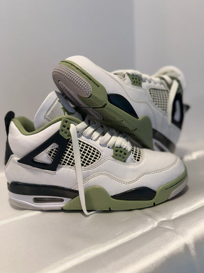 Air Jordan 4 Retro Seafoam