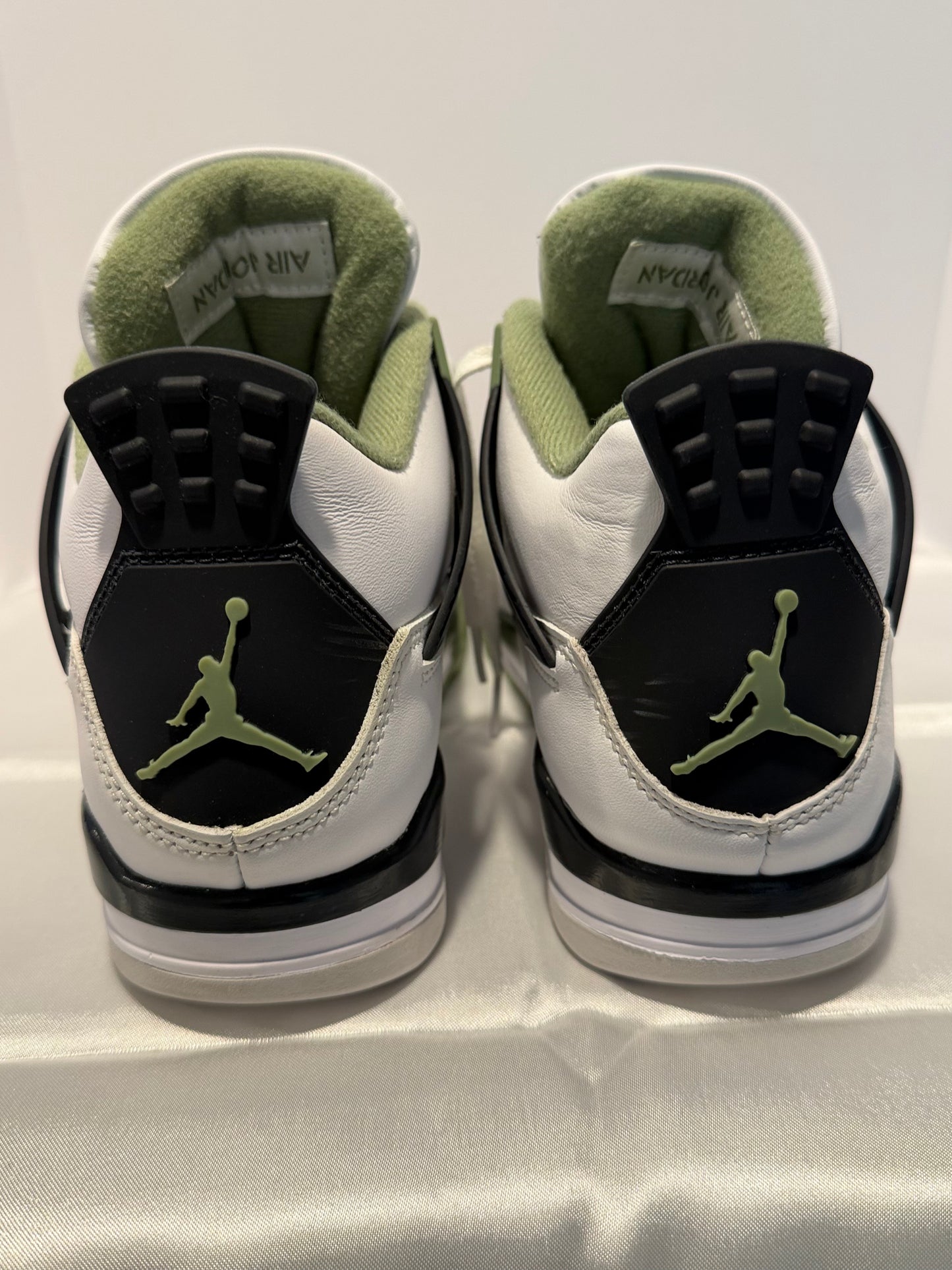 Air Jordan 4 Retro Seafoam