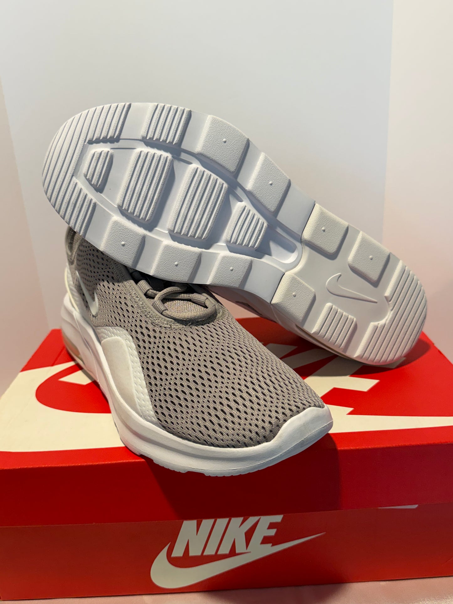 Nike Air Max Motion 2 Atmosphere Grey White
