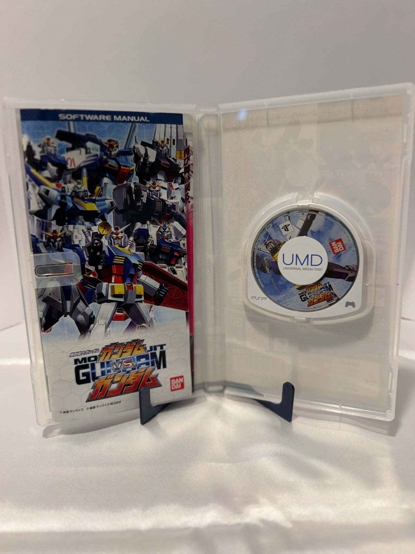 Mobile Suit Gundam: Gundam vs Gundam (Japanese)